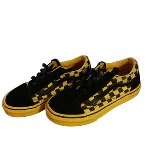 Vans "Off the Wall" kids lace up sneakers.  Size 13.0